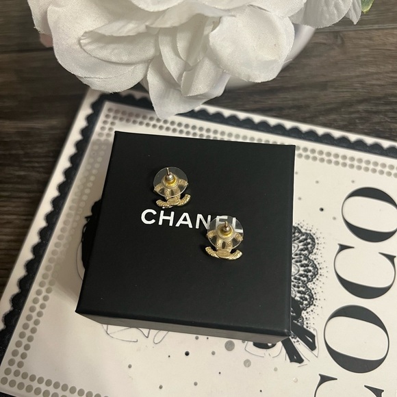 CHANEL Classic Mini CC Gold Stud Earrings - Picture 7 of 11
